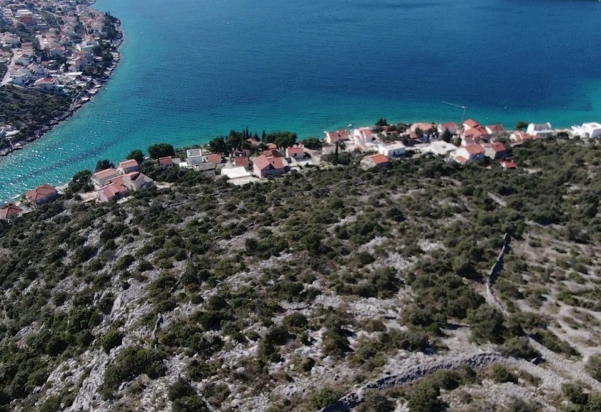 Terreno In vendita - ŠIBENSKO-KNINSKA ROGOZNICA