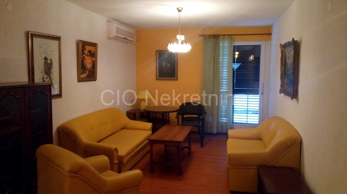 Flat For rent - SPLITSKO-DALMATINSKA SPLIT