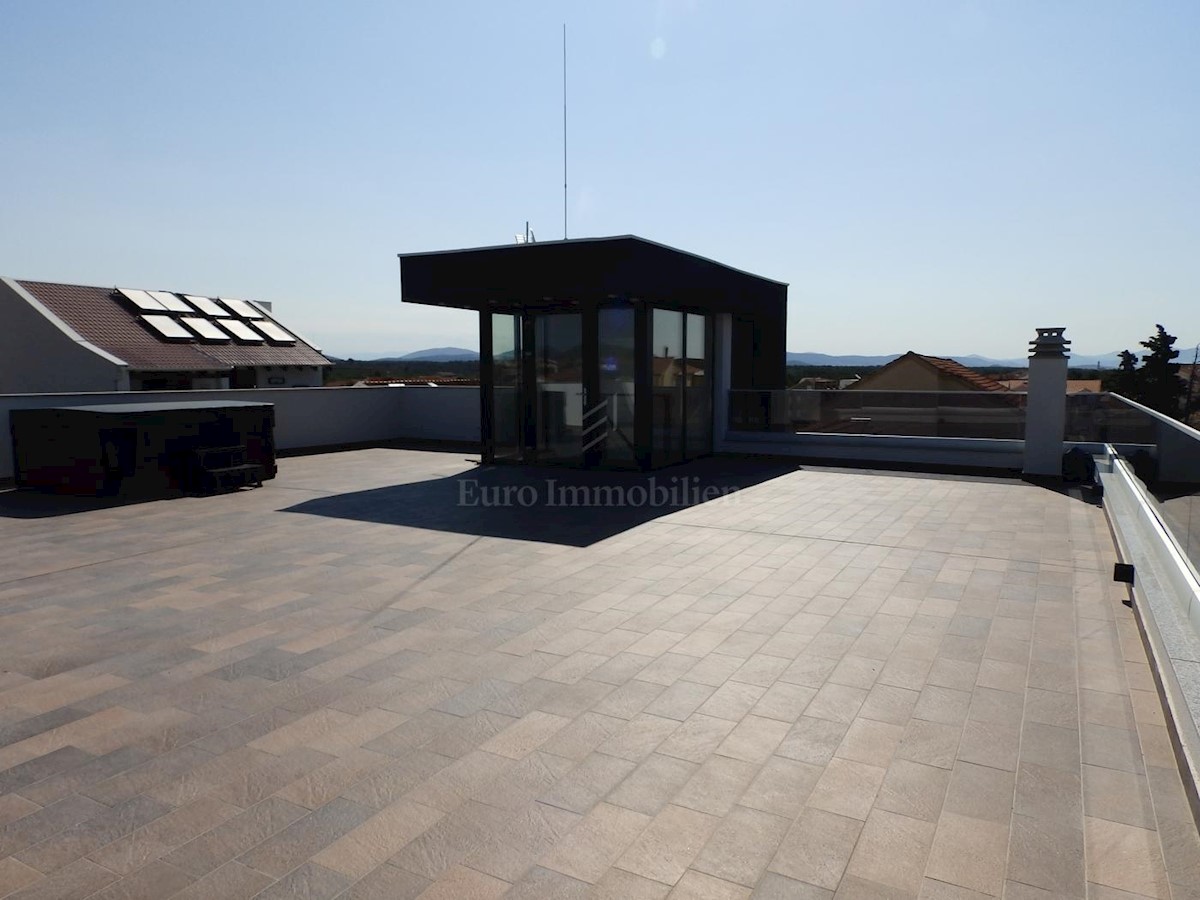 Apartma Naprodaj - ŠIBENSKO-KNINSKA Vodice