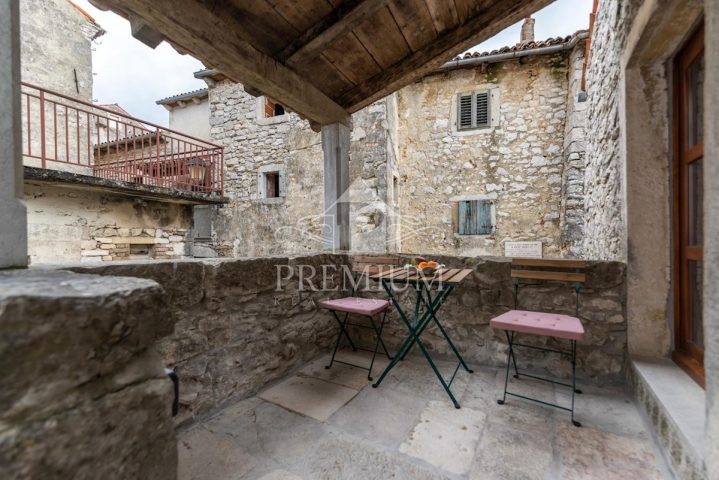 Kuća Na prodaju - Istarska Pićan - foto 3/36