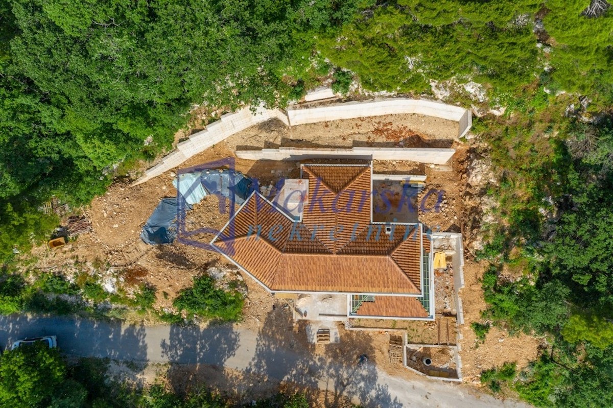 Haus Zu verkaufen - SPLITSKO-DALMATINSKA BAŠKA VODA