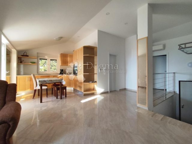 Apartmán na predaj 80 m² – Njivice