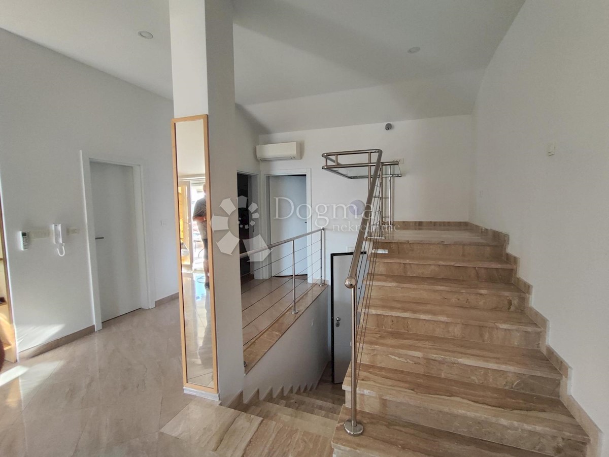 Flat For sale - PRIMORSKO-GORANSKA KRK