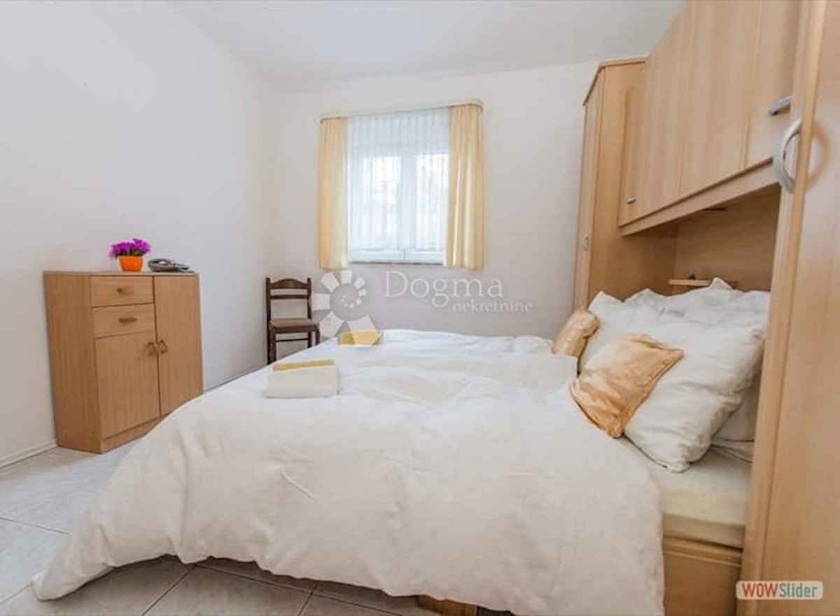 Apartma Na predaj - ŠIBENSKO-KNINSKA ROGOZNICA