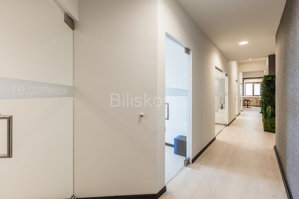 Business premises For rent - SPLITSKO-DALMATINSKA SPLIT