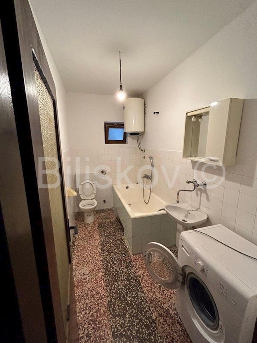 Casa In vendita - SPLITSKO-DALMATINSKA DICMO
