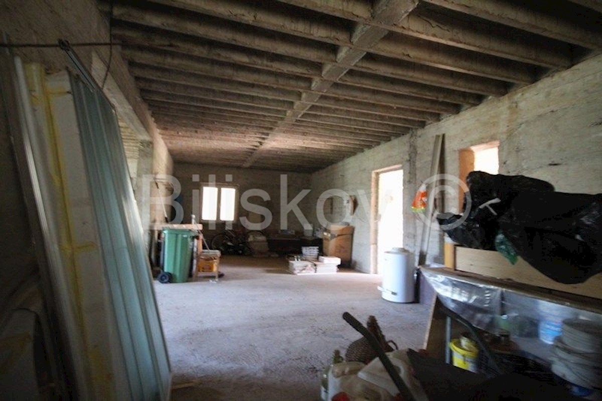 Casa In vendita - SPLITSKO-DALMATINSKA DICMO