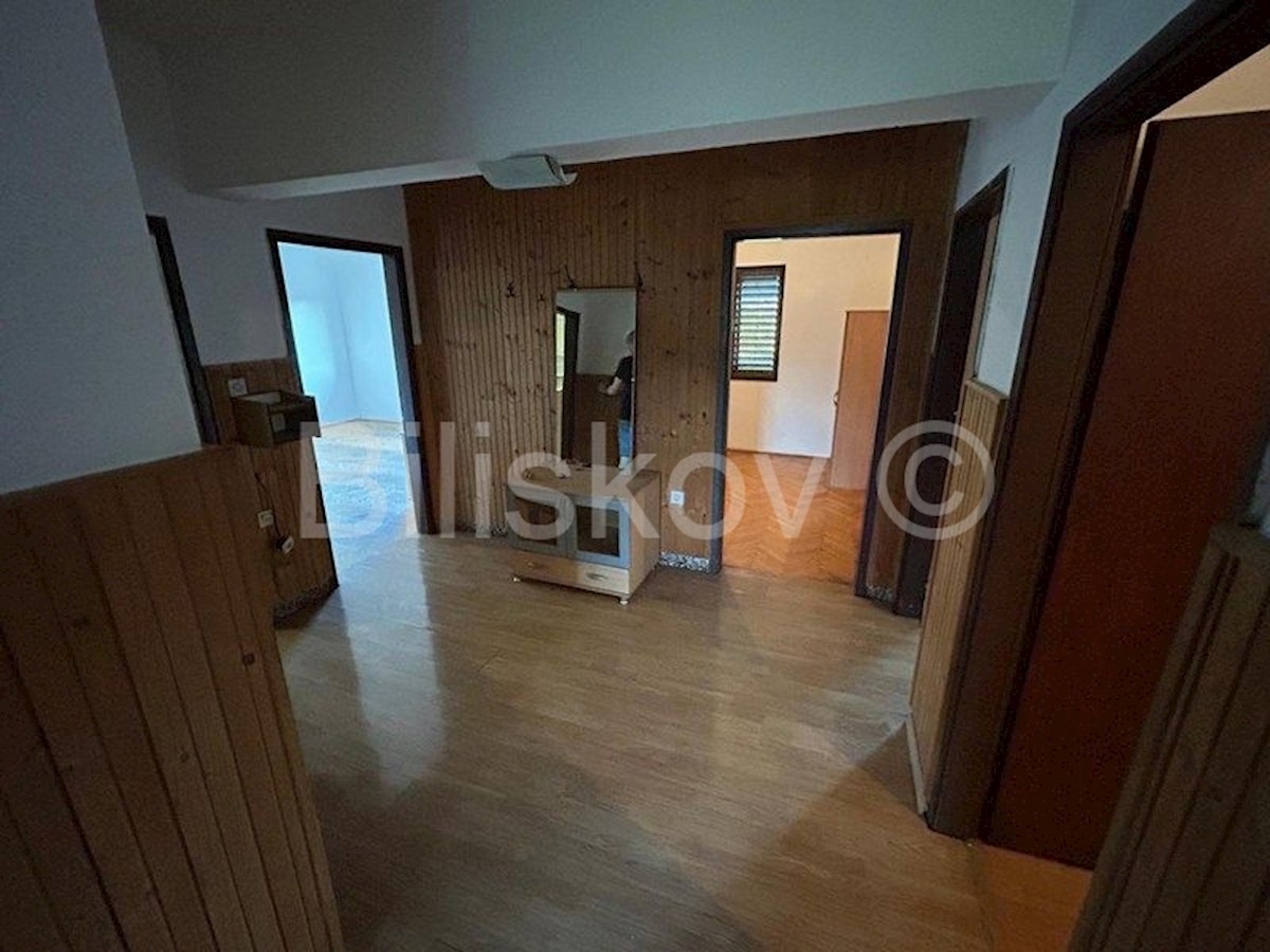 Casa In vendita - SPLITSKO-DALMATINSKA DICMO