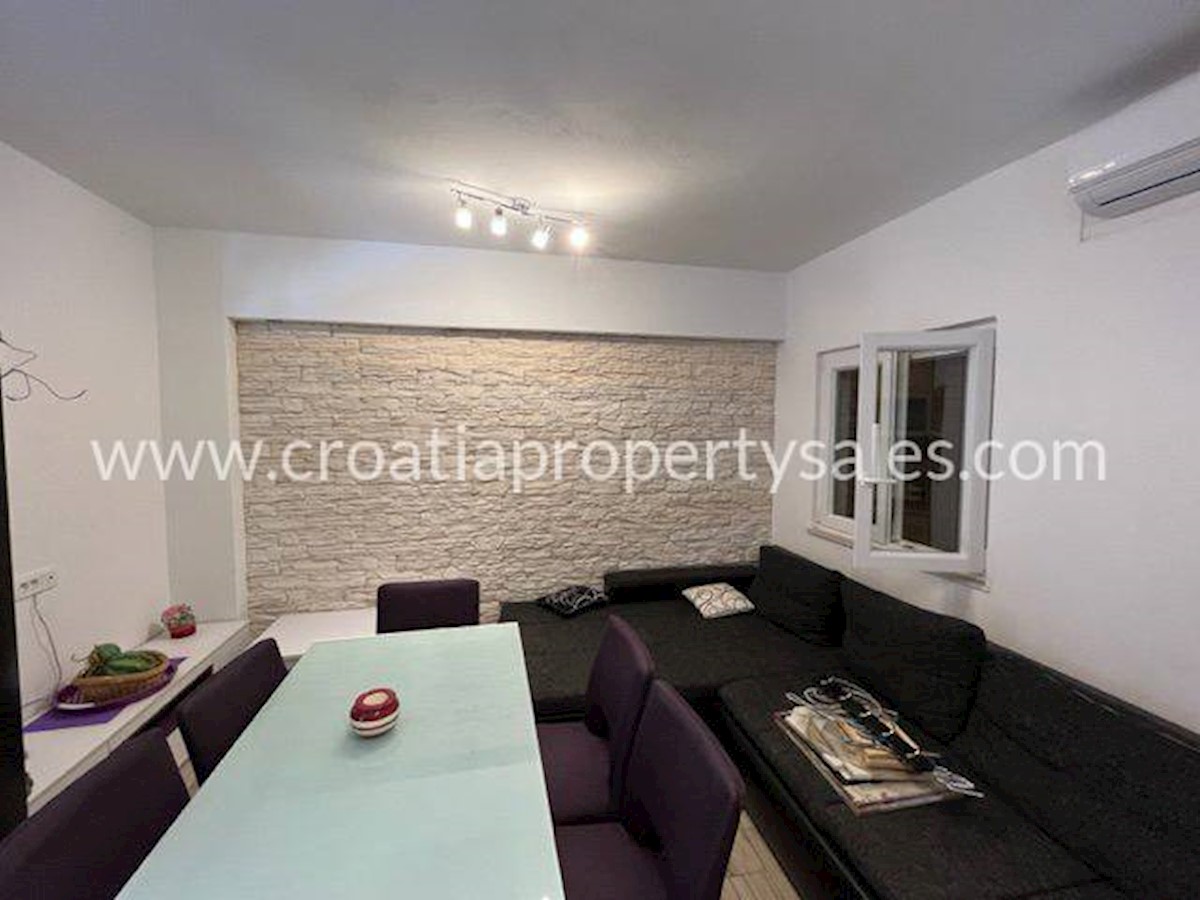 House For sale - SPLITSKO-DALMATINSKA TROGIR