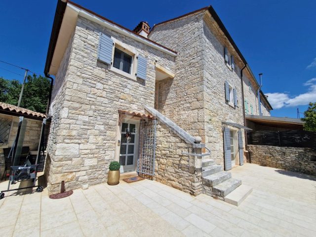 Hiša na predaj 208 m² – Svetvinčenat