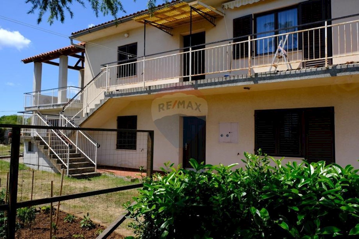 House For sale - Istarska Marčana - foto 2/17