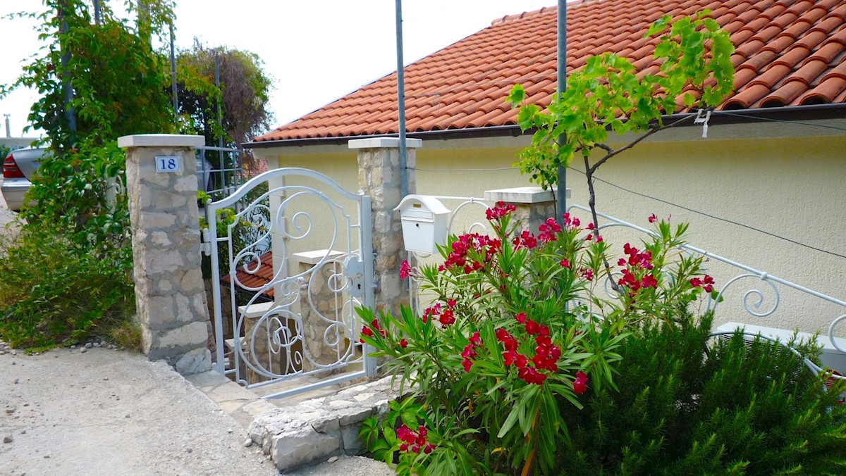 Hiša Naprodaj - SPLITSKO-DALMATINSKA Omiš