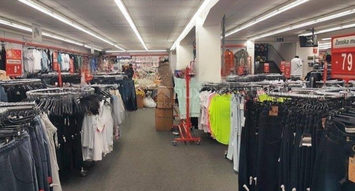 Gewerbefläche zu verkaufen 424 m² – Labin