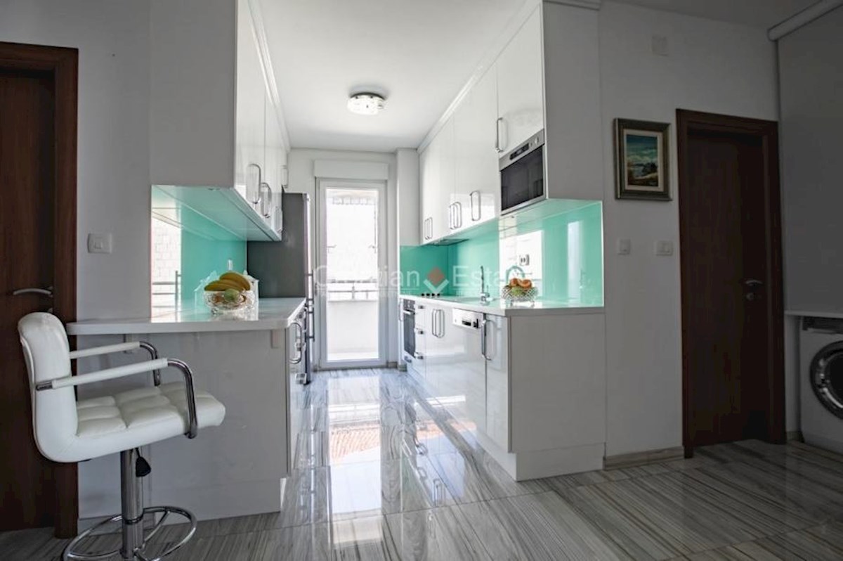 Flat For sale - SPLITSKO-DALMATINSKA SPLIT