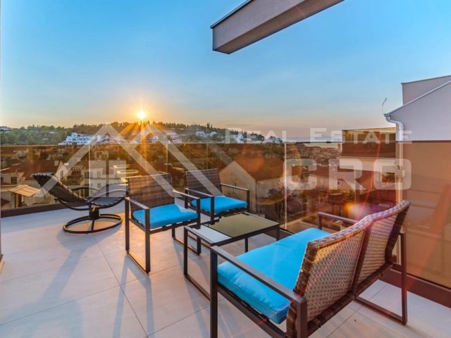 Stan na prodaju 86 m² – Sutivan