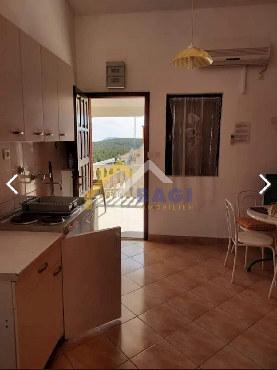 House For sale - SPLITSKO-DALMATINSKA VIS