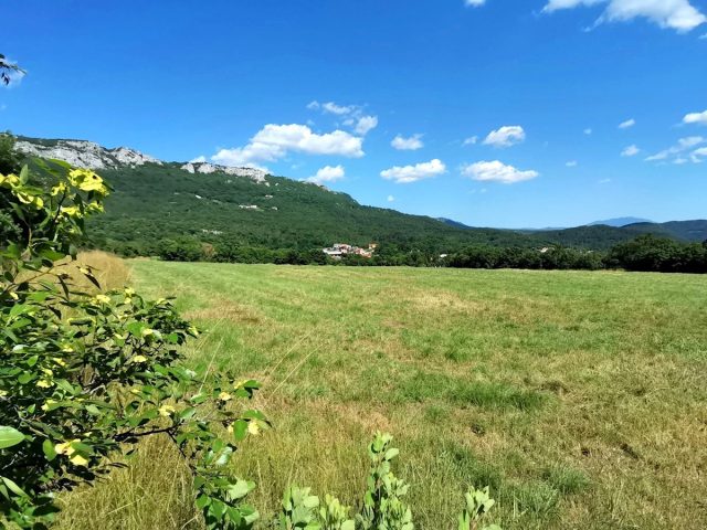Land for sale 1045 m² – Buzet