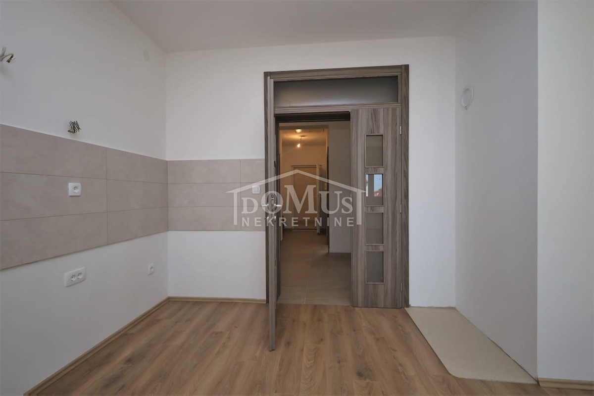 House For sale - ŠIBENSKO-KNINSKA VODICE
