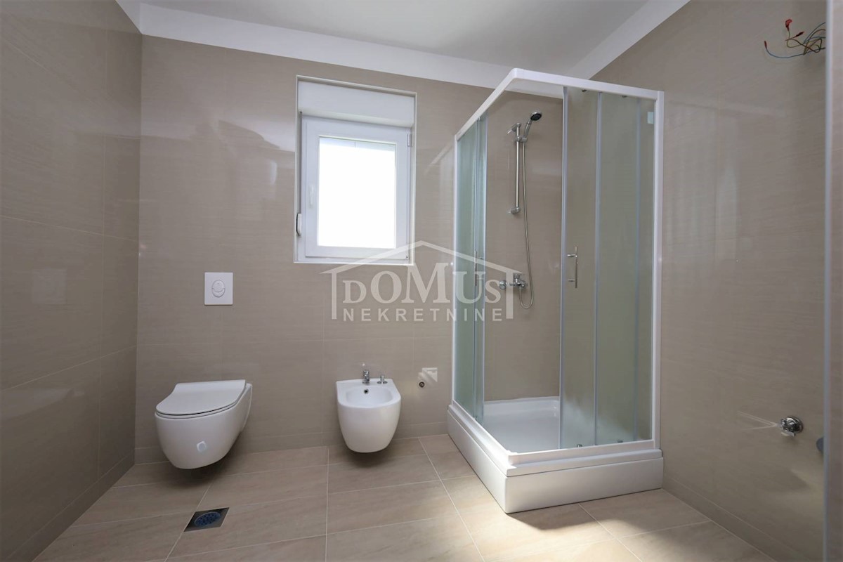 House For sale - ŠIBENSKO-KNINSKA VODICE