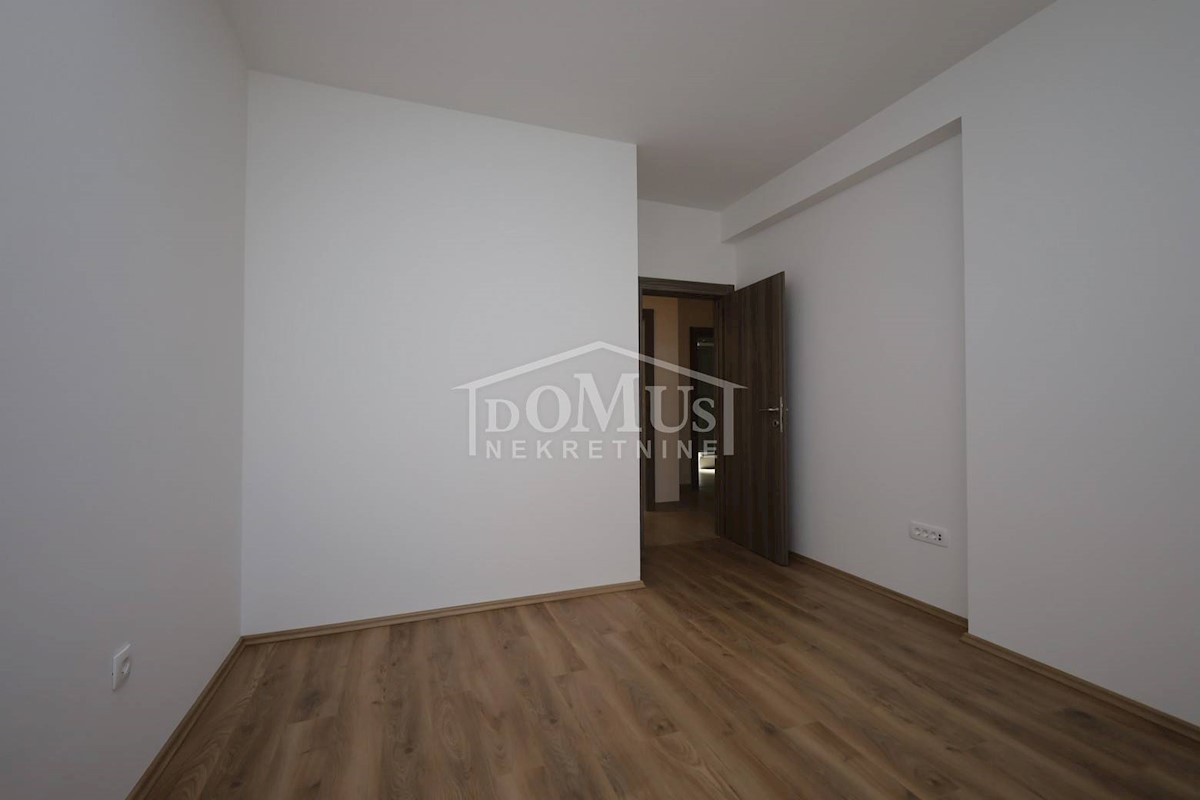 House For sale - ŠIBENSKO-KNINSKA VODICE