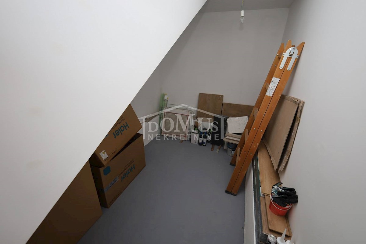House For sale - ŠIBENSKO-KNINSKA VODICE