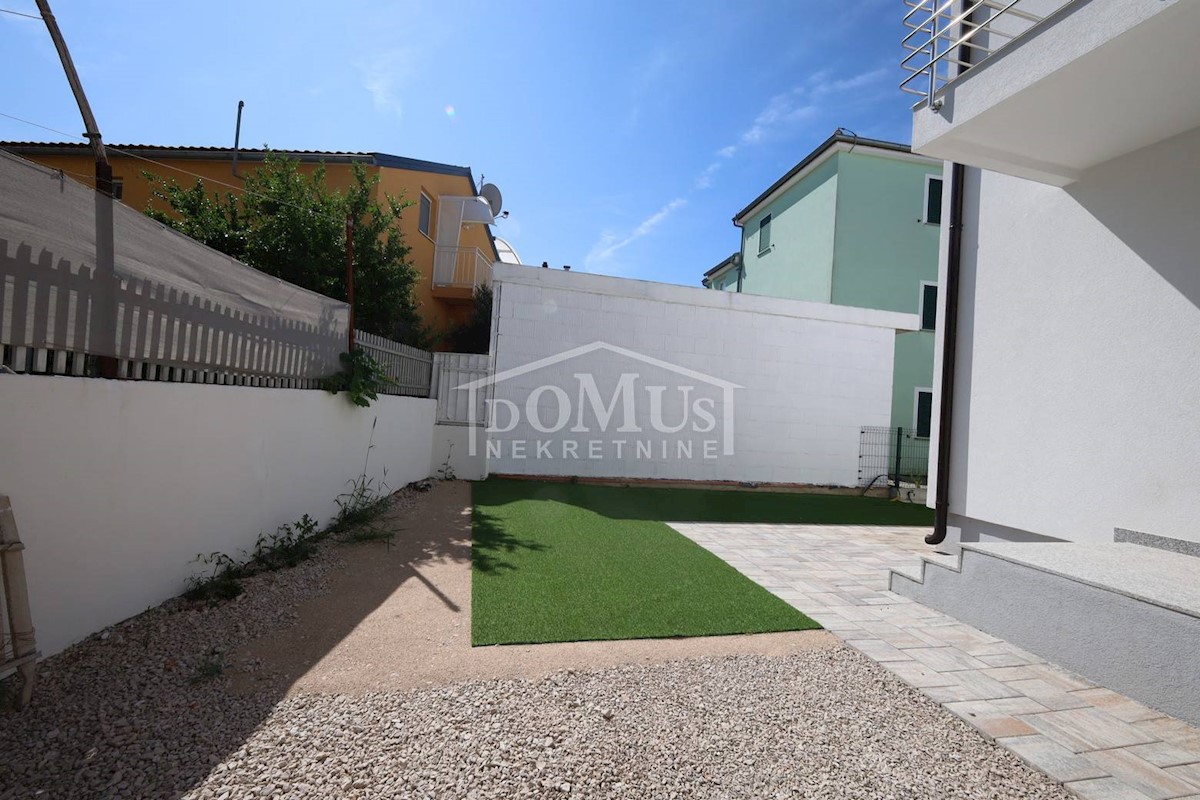 House For sale - ŠIBENSKO-KNINSKA VODICE