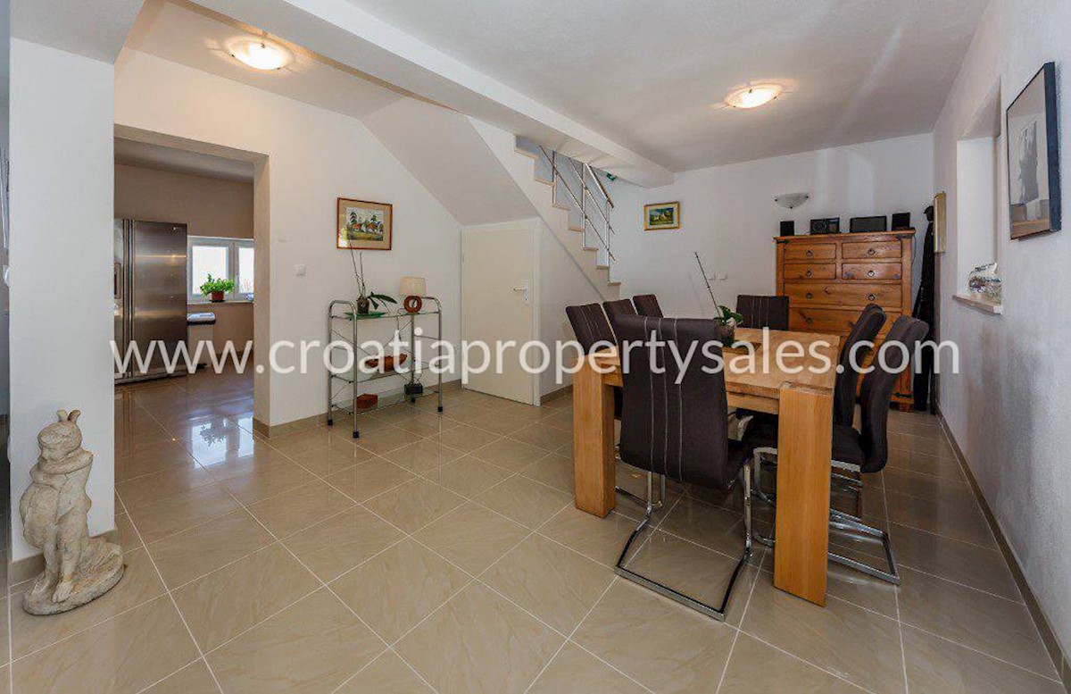 House For sale - SPLITSKO-DALMATINSKA BRAČ