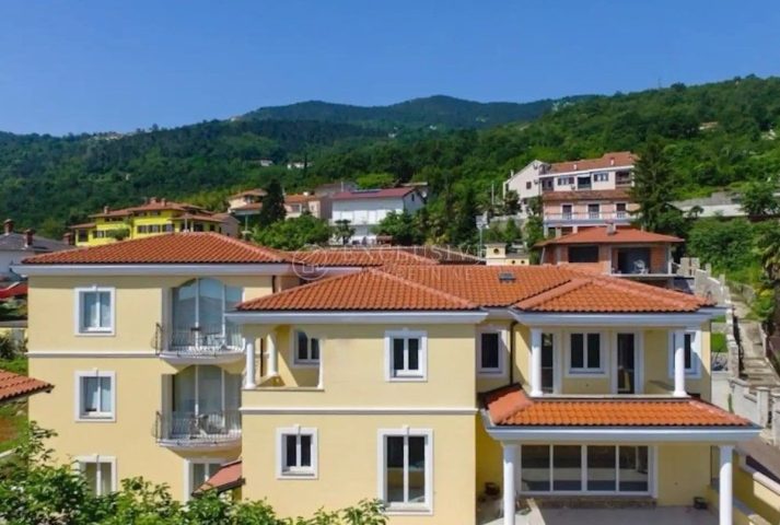 Haus zu verkaufen 732 m² – Lovran