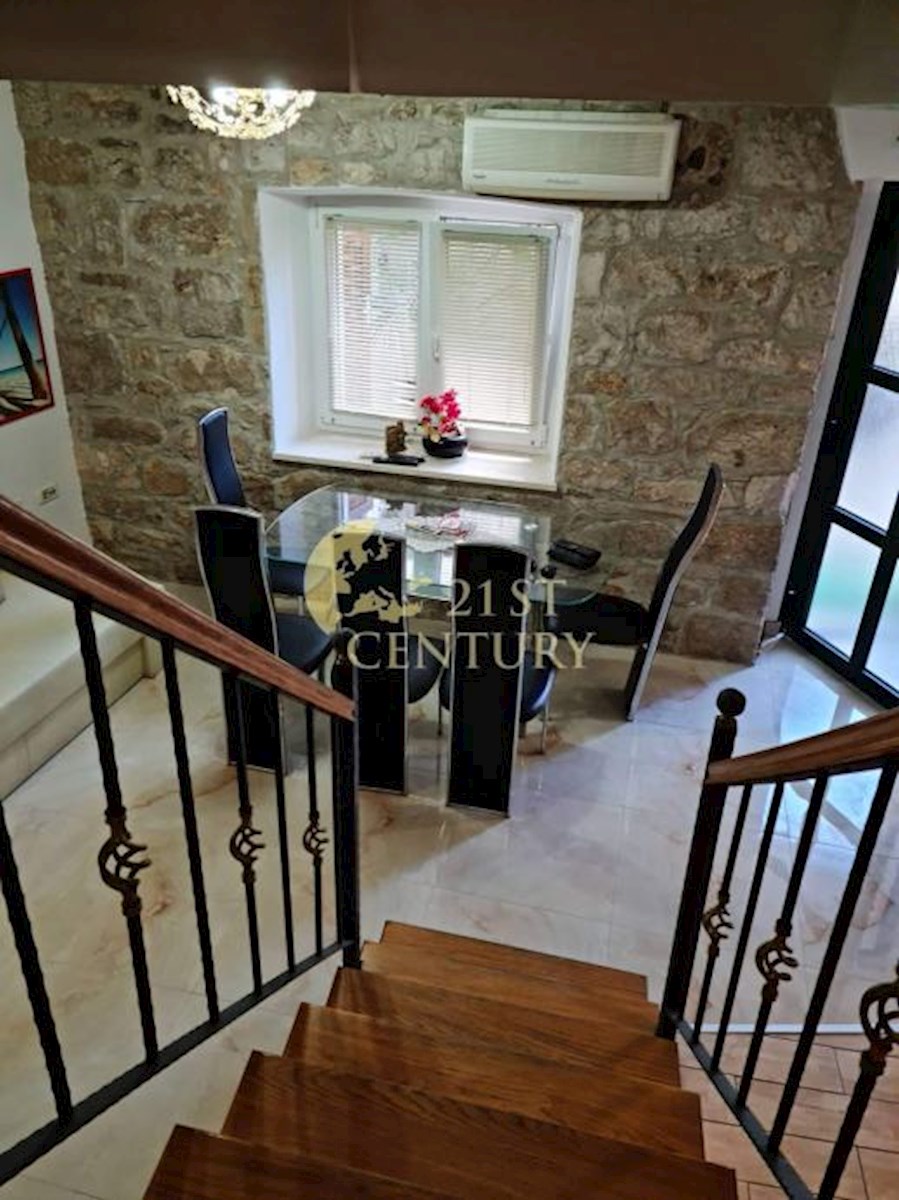 Flat For rent - SPLITSKO-DALMATINSKA SPLIT