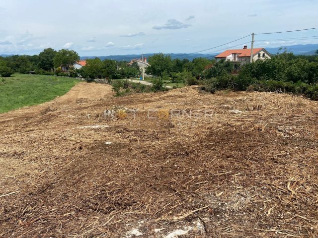 Zemljište na prodaju 875 m² – Kršan