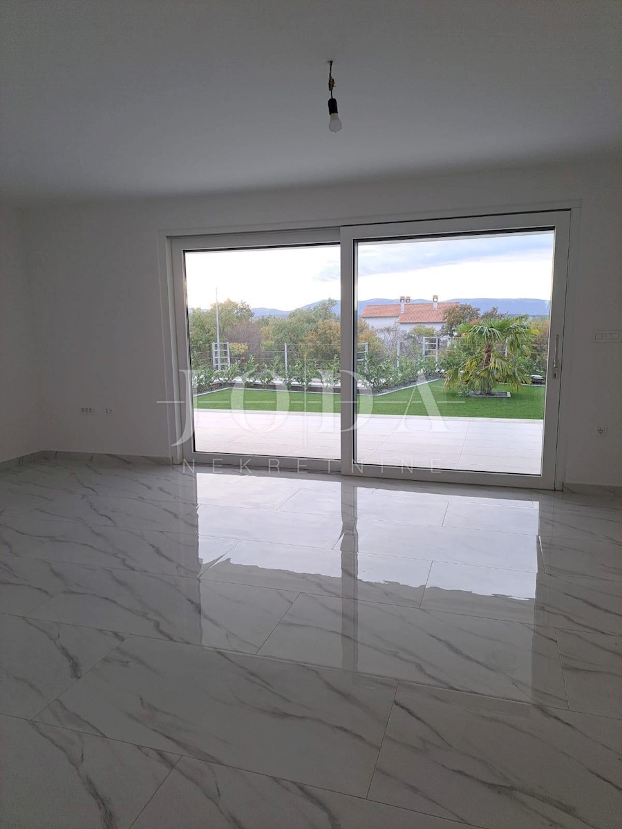 Apartma Na predaj - PRIMORSKO-GORANSKA KRK
