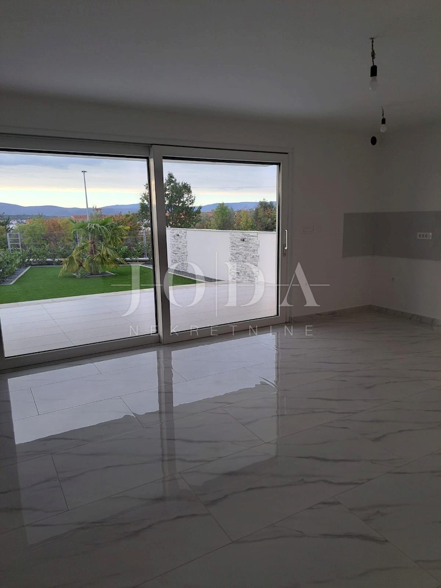 Apartma Na predaj - PRIMORSKO-GORANSKA KRK