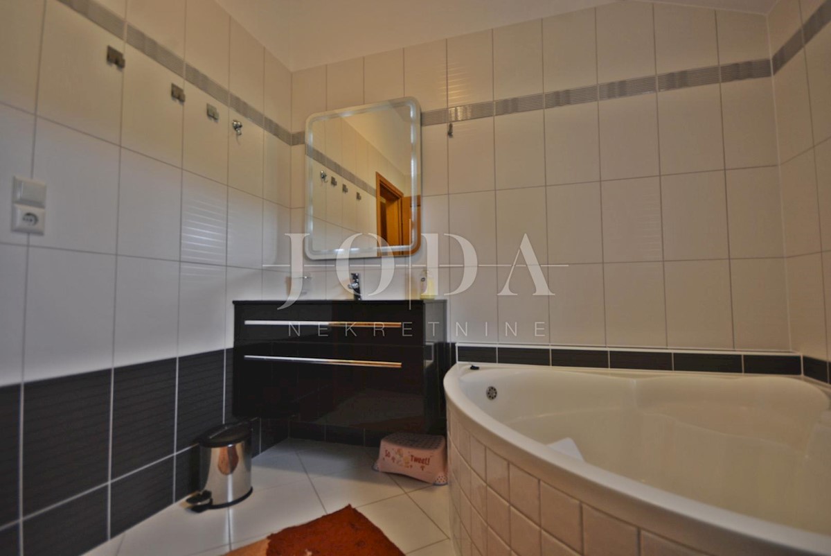 Casa In vendita - PRIMORSKO-GORANSKA KRK
