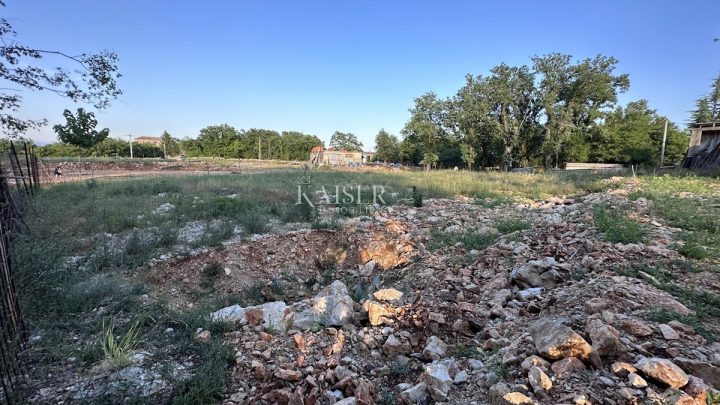 Terrain à vendre 1974 m² – Dobrinj