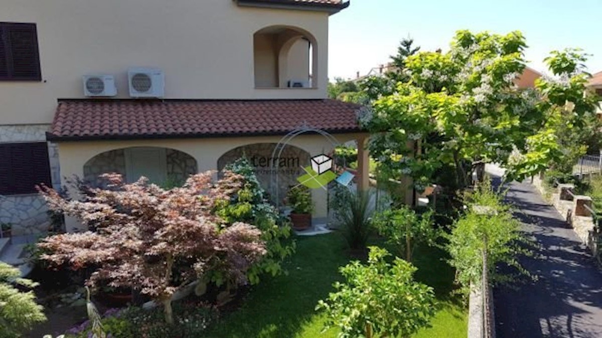 House For sale - ISTARSKA MEDULIN