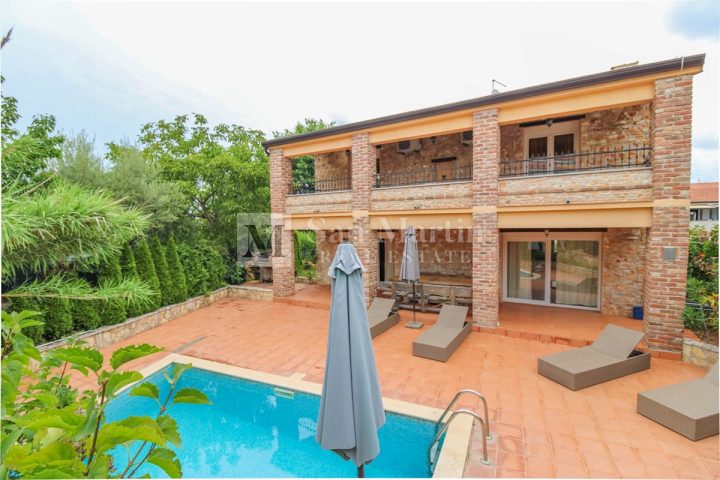 Casa in vendita 200 m² – Poreč