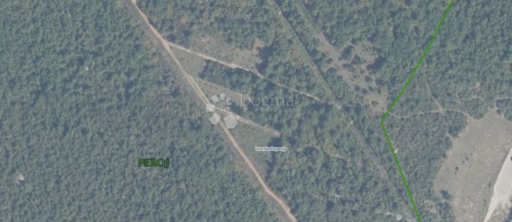 Zemljište na prodaju 9980 m² – Peroj