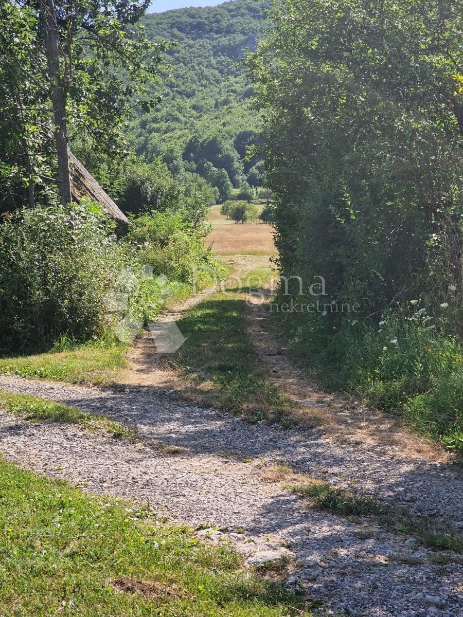 Grundstück Zu verkaufen - LIČKO-SENJSKA PLITVIČKA JEZERA