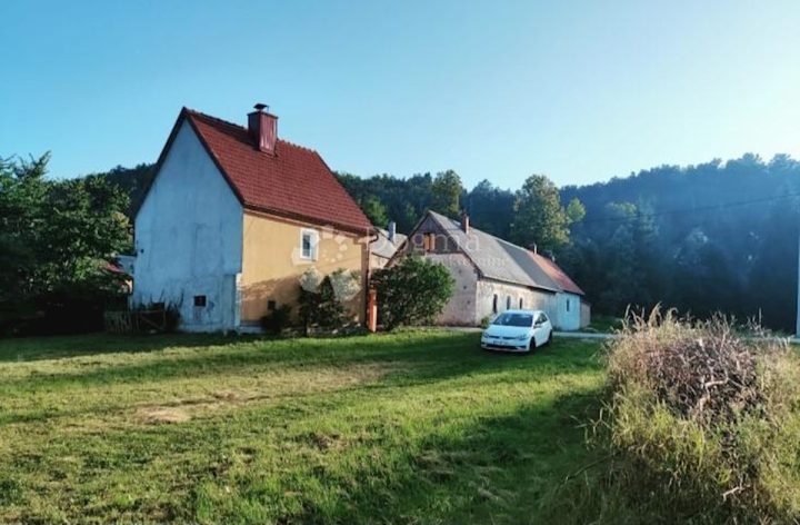 Zemljište Na prodaju LIČ