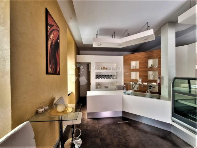 Poslovni prostor na prodaju 43 m² – Pula