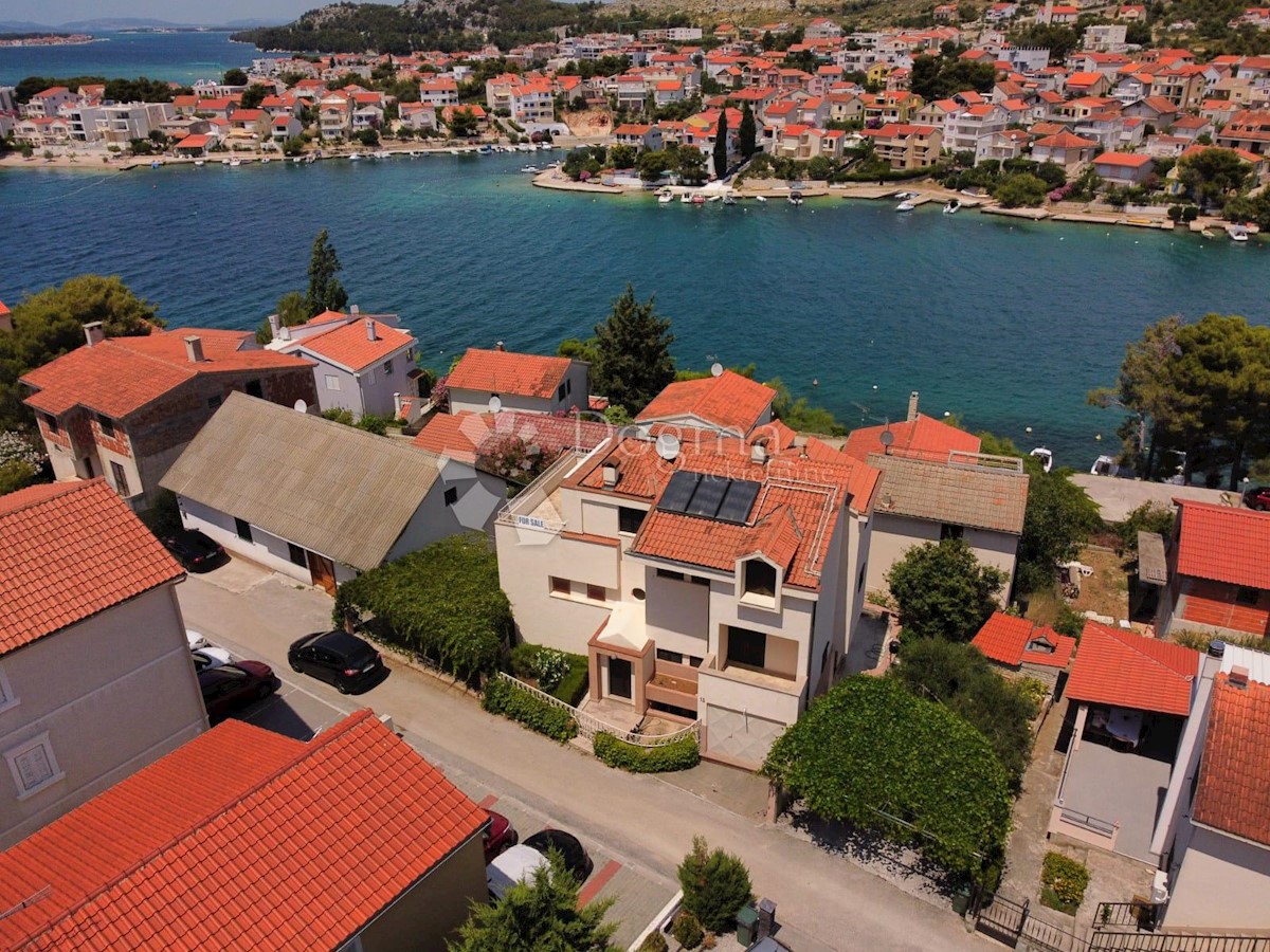 Maison À vendre - ŠIBENSKO-KNINSKA ŠIBENIK