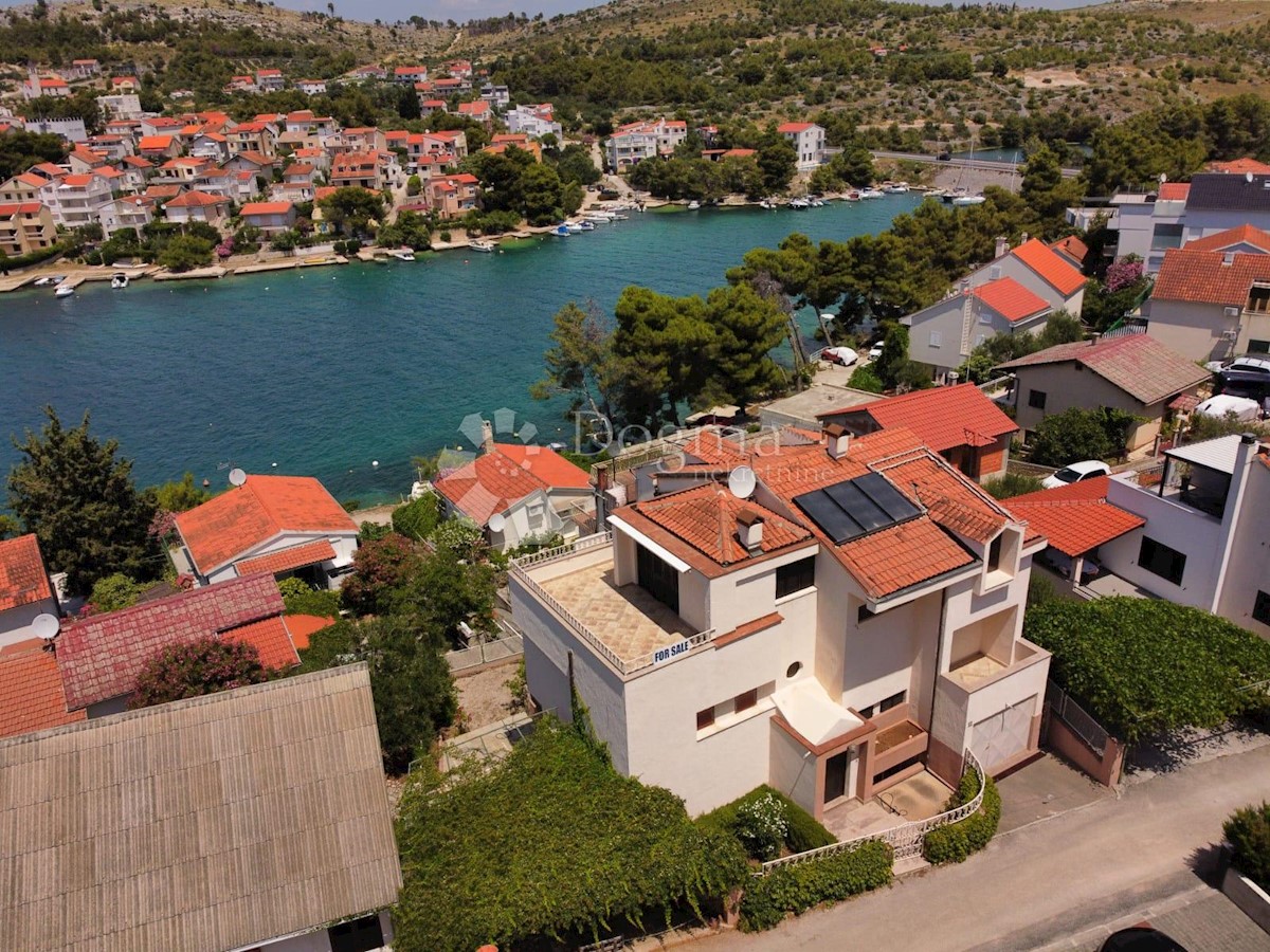 Maison À vendre - ŠIBENSKO-KNINSKA ŠIBENIK