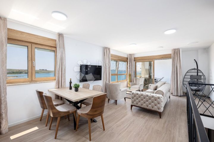 Stan na prodaju 66 m² – Povljana