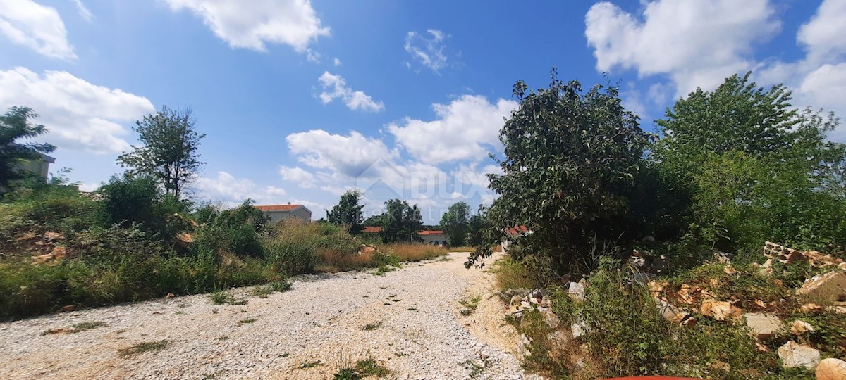 Parcela Naprodaj - ISTARSKA Tinjan