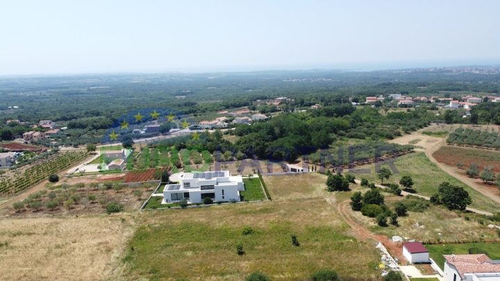 Działka na sprzedaż 2458 m² – Kaštelir