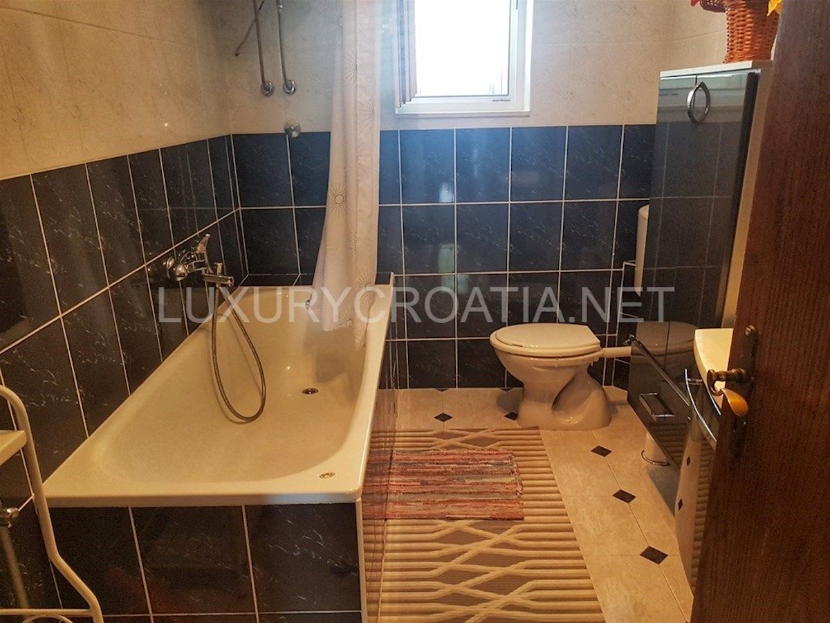 House For sale - SPLITSKO-DALMATINSKA KAŠTELA