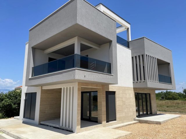 Kuća na prodaju 200 m² – Zaton