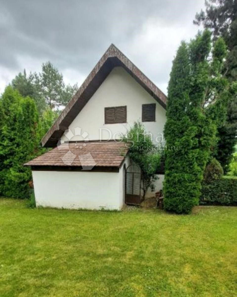 Casa In vendita - POŽEŠKO-SLAVONSKA VELIKA