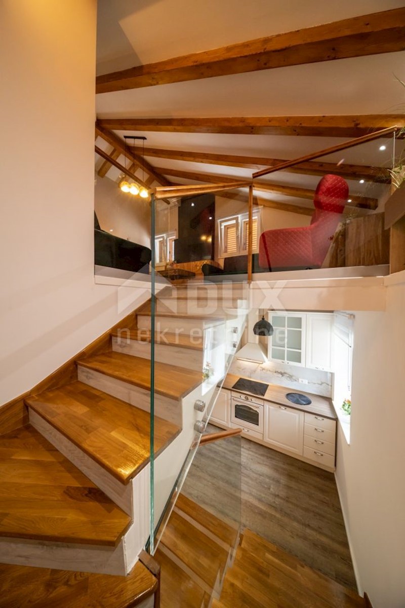 Haus Zu verkaufen - ŠIBENSKO-KNINSKA ROGOZNICA