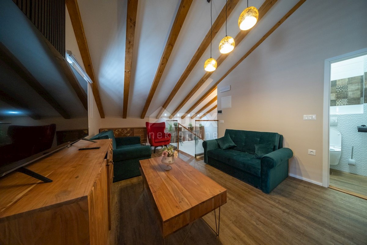 Haus Zu verkaufen - ŠIBENSKO-KNINSKA ROGOZNICA